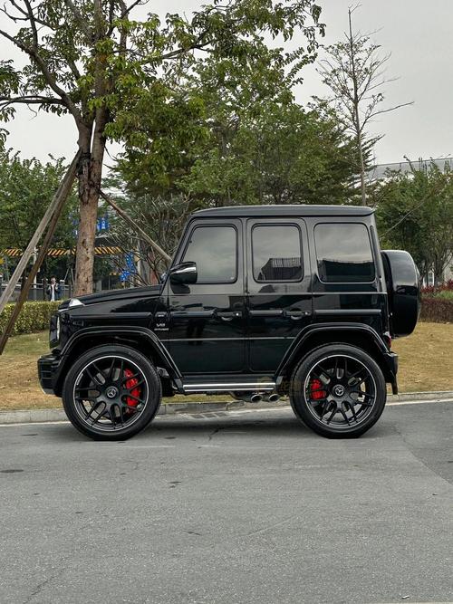 大gg63奔驰多少钱,奔驰大gg63汽车外观图片真实