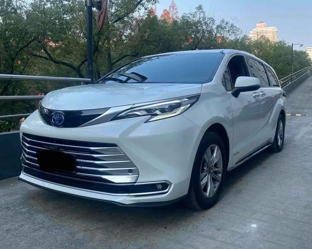 丰田塞纳混动版最新报价(丰田塞纳两驱2020款报价)