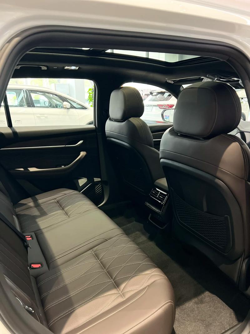 吉利星越l2021新款价格图片/吉利星越l2021新款图片内饰图