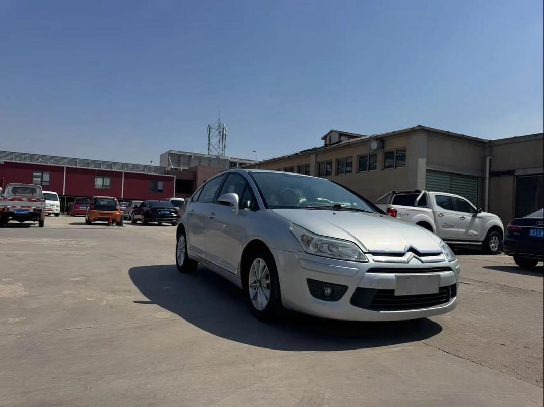 雪铁龙世嘉两厢价格/汽车之家雪铁龙世嘉两厢