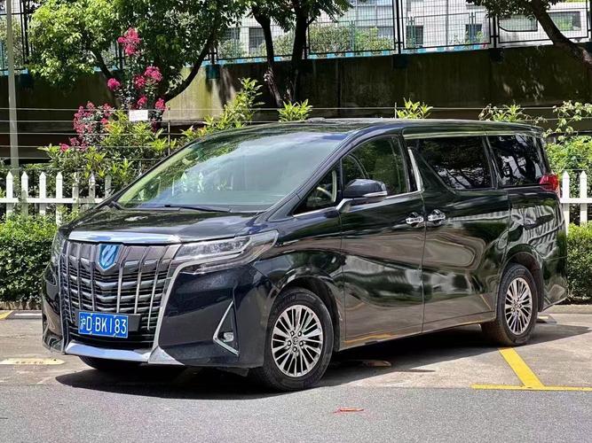 10个人包车一般什么车,10个人包车一般什么车型好