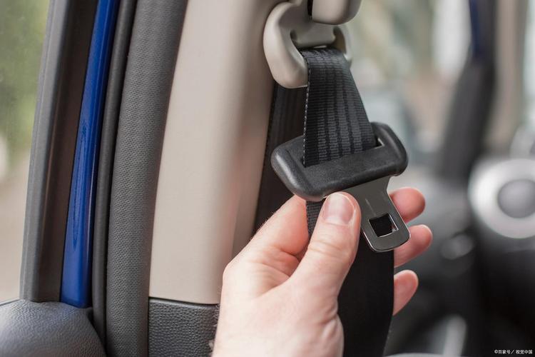 安全带卡扣/安全带卡扣坏了怎么修复