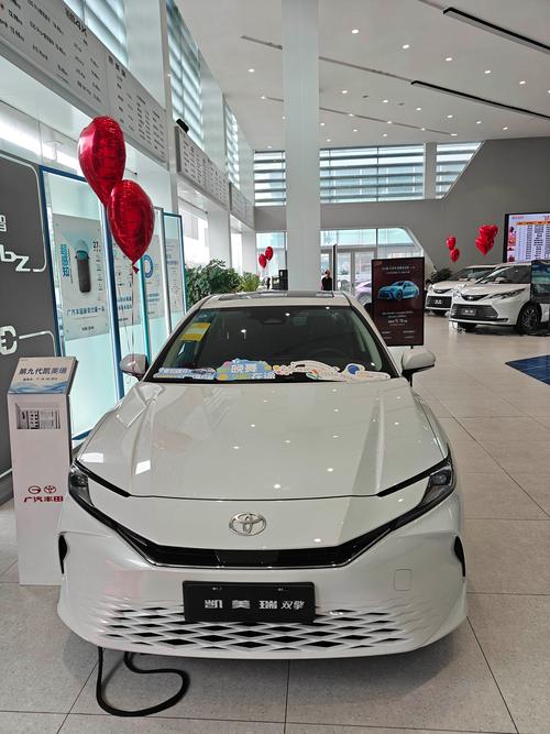 丰田凯美瑞试驾视频/2026年丰田凯美瑞新款车型