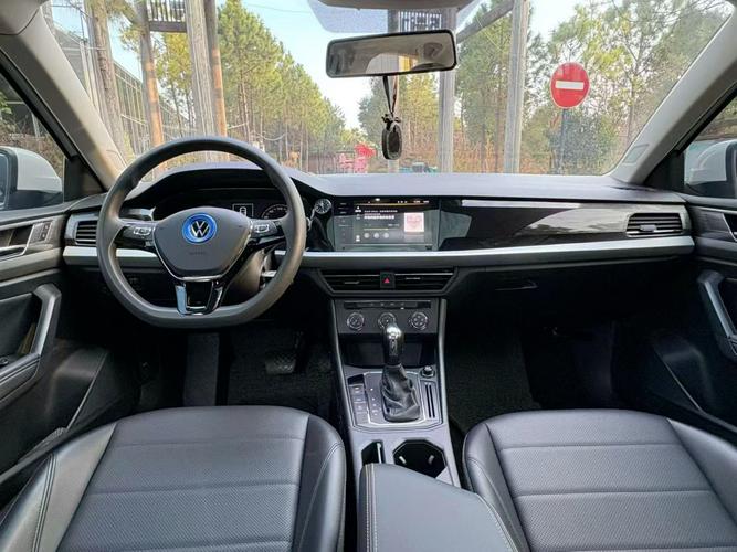 大众朗逸suv2020款 大众朗逸汽车2021款