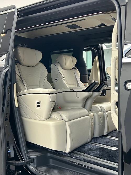 埃尔法车图片/埃尔法车图片内饰