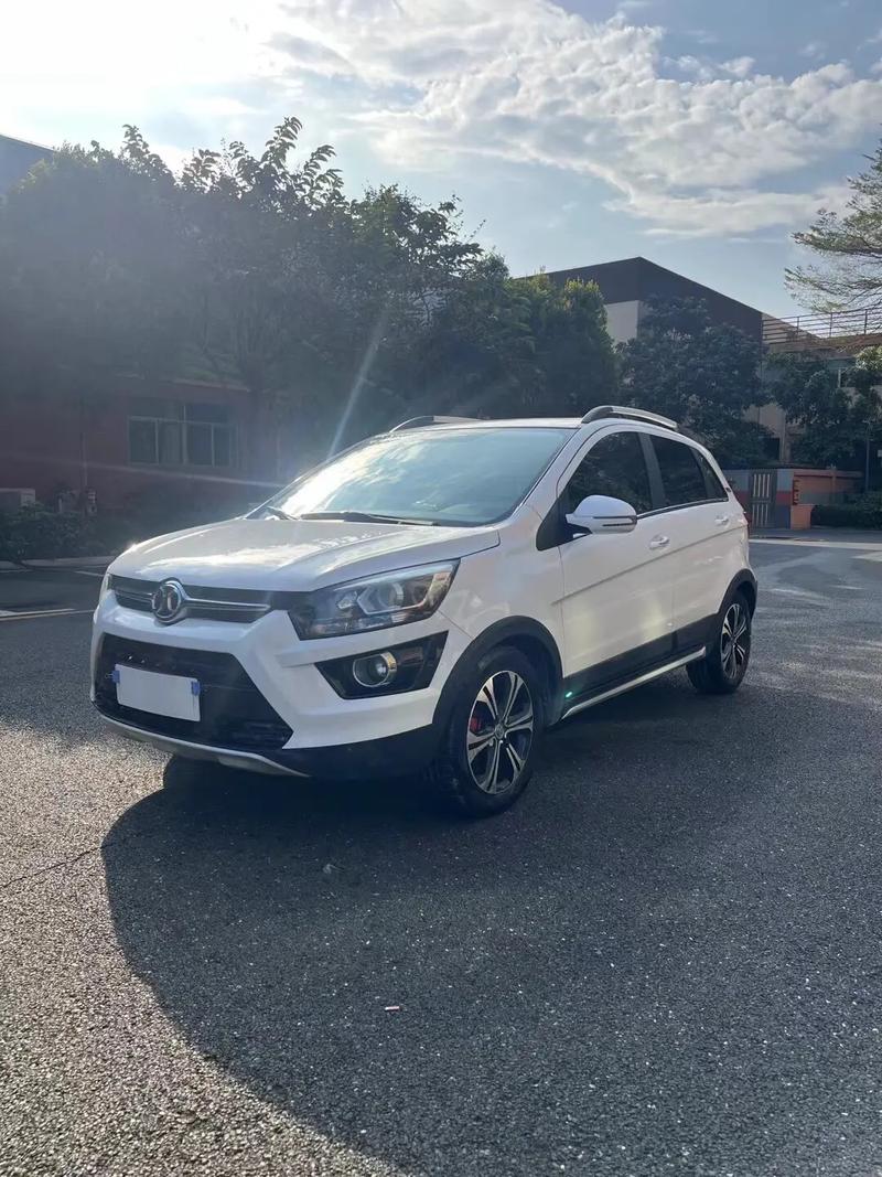 北汽绅宝x35优缺点(北汽绅宝x35怎么样)