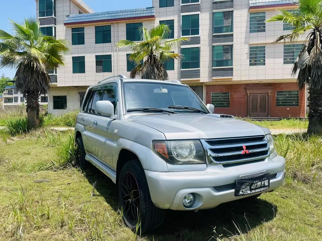 进口小款三菱io越野车 三菱小型越野suv