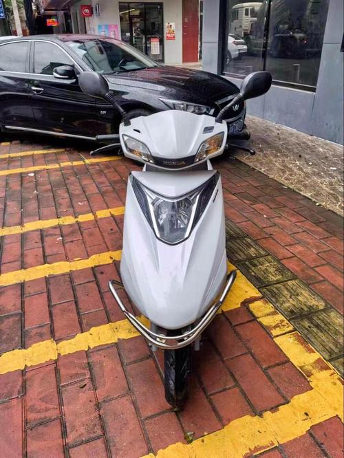 【五羊本田摩托车踏板车,五羊本田踏板机车】