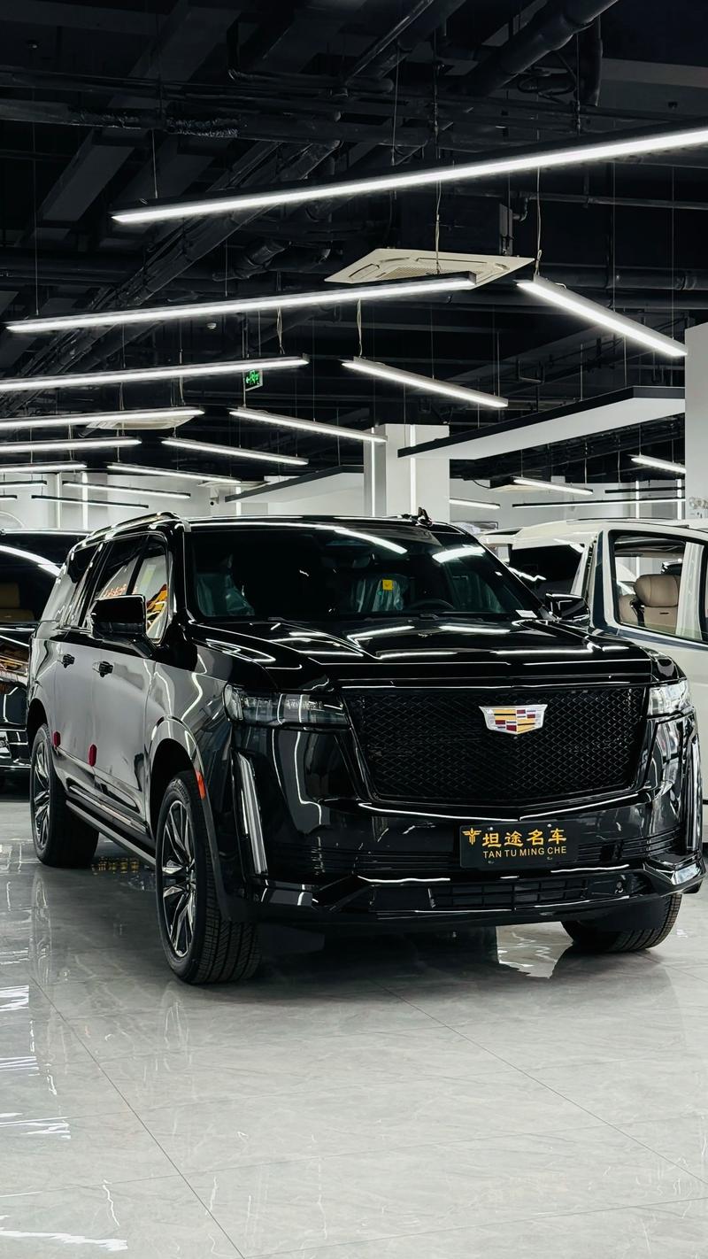 【凯雷德适合什么人开,凯雷德适合越野吗】