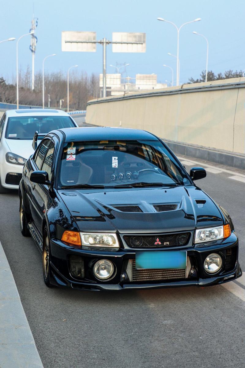 三菱evo10二手车一般值多少 三菱evo9二手车出售